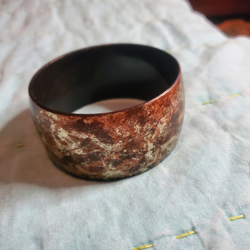 Premiere designs acrylic cuff bracelet.
